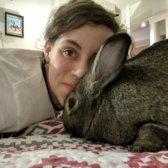 Meet your Posher, Erin - Picture 2 of 2